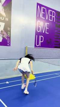 谁不是在挫折中一步步成长的啊   那该死的羽毛球运动魅力无不象征着前进不服输的人生