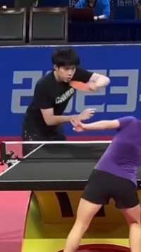 最喜欢莎头的氛围，输赢都很正常，没有人会一直赢，亚运兰州再到扬州，如此密集的行程，莎头真的辛苦了。国乒莎头扬州乒乓球全锦赛歌曲红色