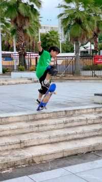 今天打脸的女滑板教练